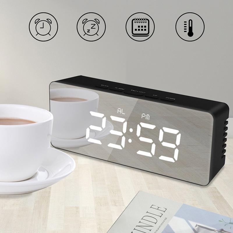 Digital Alarm Clock LED Electr - đánh giá và giá Led Desk Clock